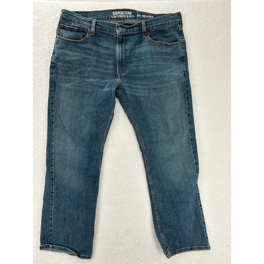 Signature by Levi Strauss S61 Relaxed Fit Mens Jeans 36x30 Medium Wash Blue
